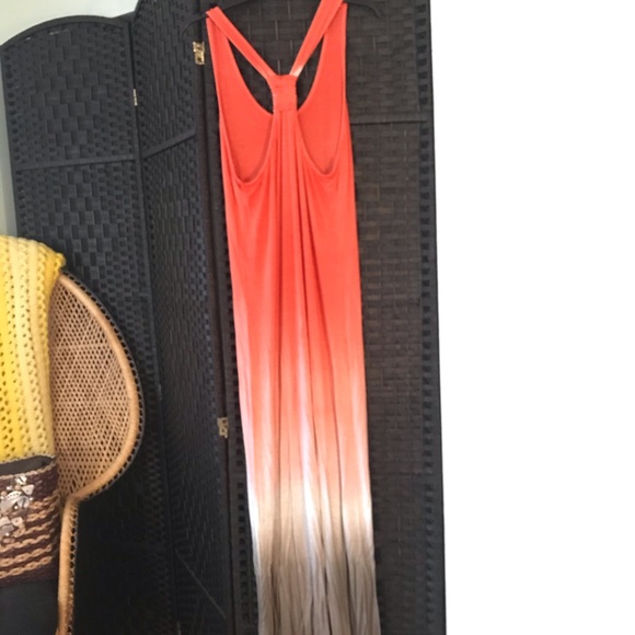 Beach Dress - Picture 2 of 3